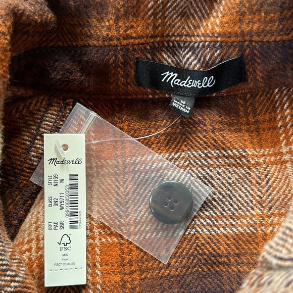 Madewell Flannel Crop Shirt-Jacket in Plaid - Picture 3 of 7